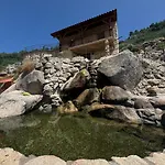 Gardunha Stone 木屋 Lourical do Campo