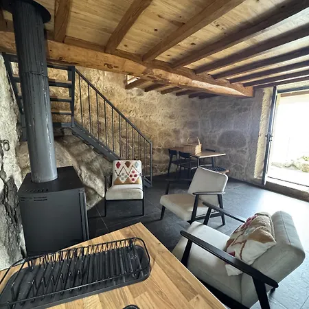 Gardunha Stone Alpstuga Lourical do Campo