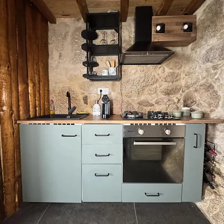 Gardunha Stone Alpstuga