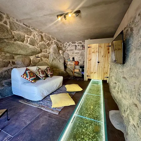 Gardunha Stone * Lourical do Campo